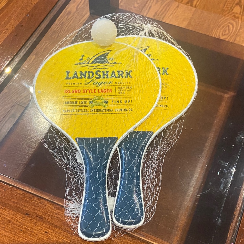 Landshark Lager ping pong set NEW